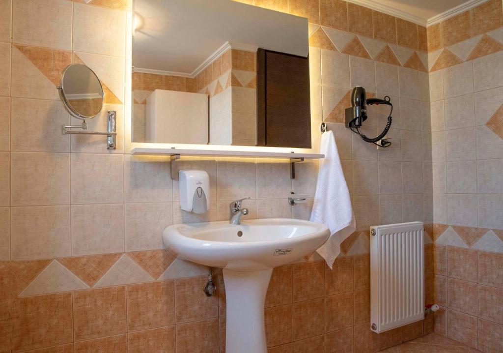 Plumi City Apartments - 9