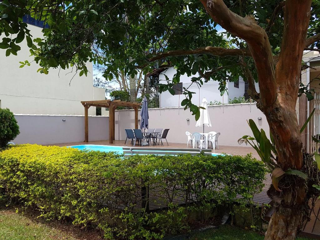  Casa piscina próxima praia