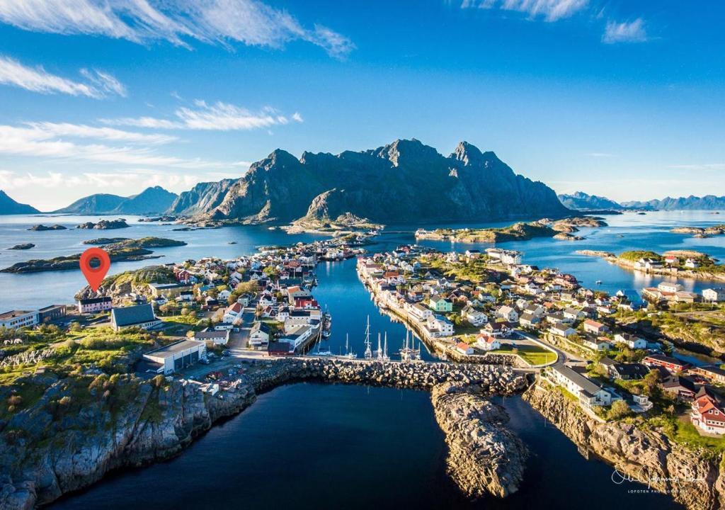 Gallery image of Gammelskola Apartments in Henningsvær