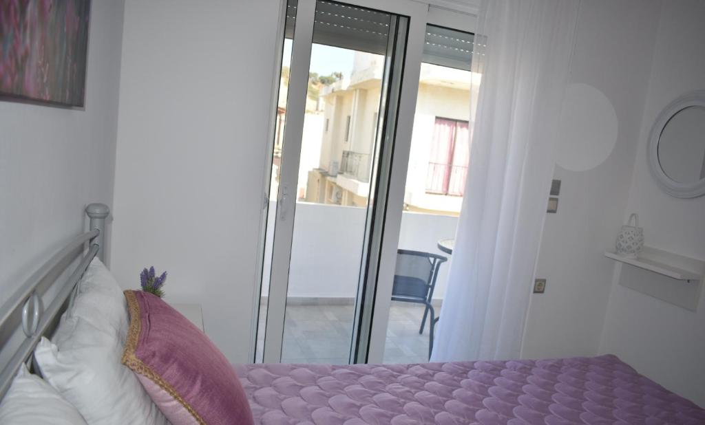 Postel nebo postele na pokoji v ubytování Levande Studio with private parking