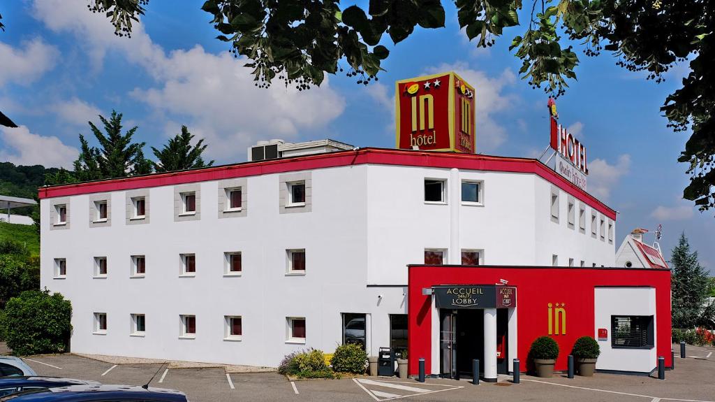 Budova, kde se hotel nachází