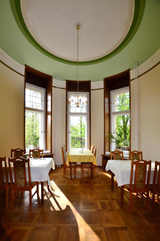 Restaurace v ubytování Villa Ephraim