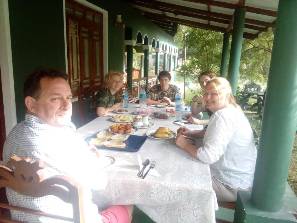 Hosté ubytování Rock Lake Home Stay