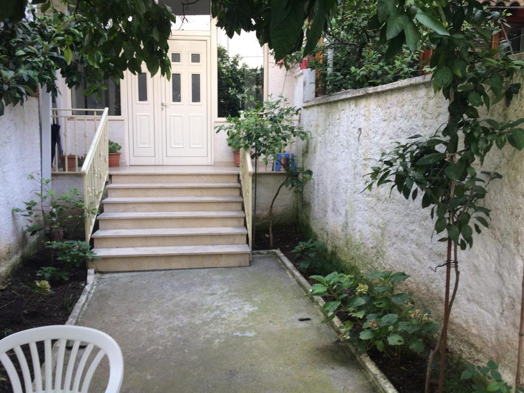 Nina Guest House - Image 6