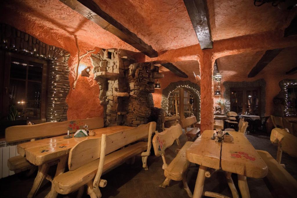 Restauracja lub miejsce do jedzenia w obiekcie Troll