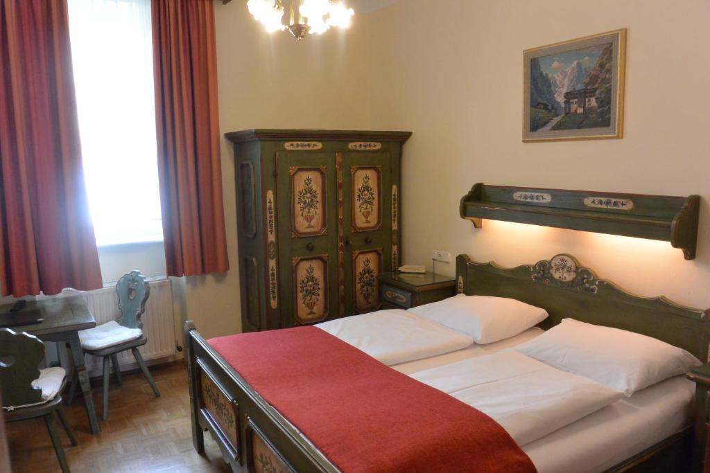Postel nebo postele na pokoji v ubytování Adlerhof