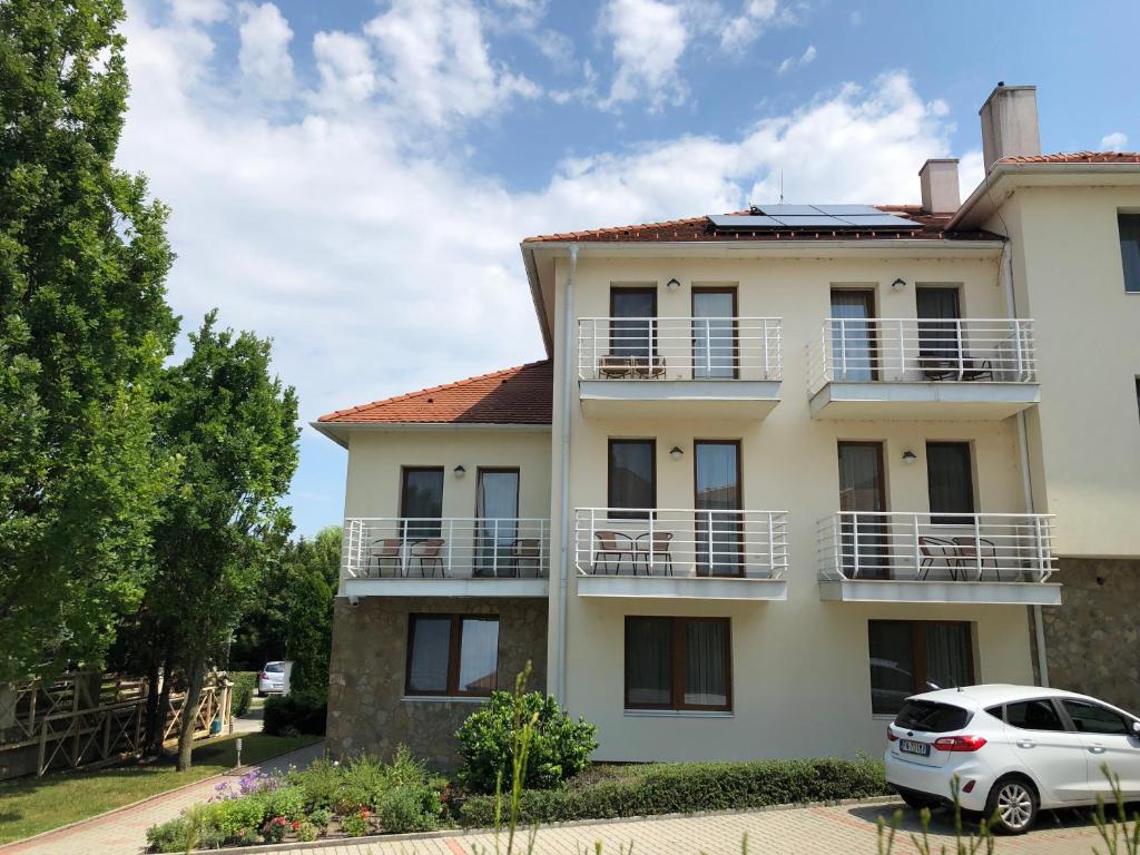 Budova, kde se hotel nachází