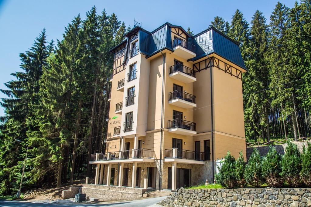 Budova, kde se hotel nachází