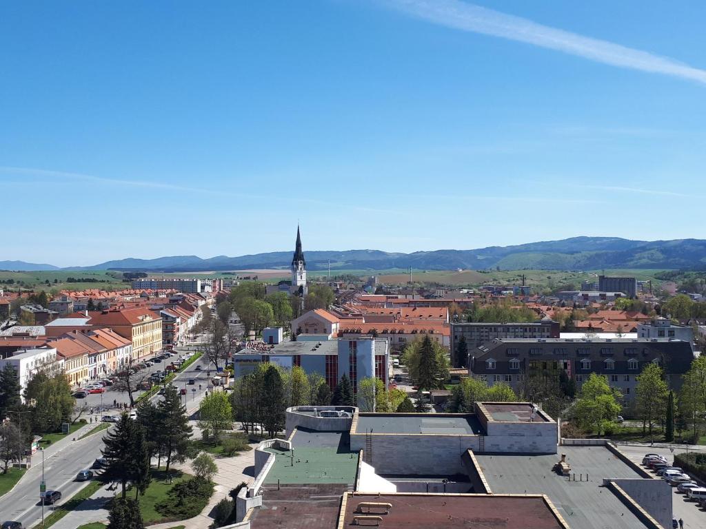 Nespecifikovaný výhled na destinaci Spišská Nová Ves nebo výhled na město při pohledu z hotelu