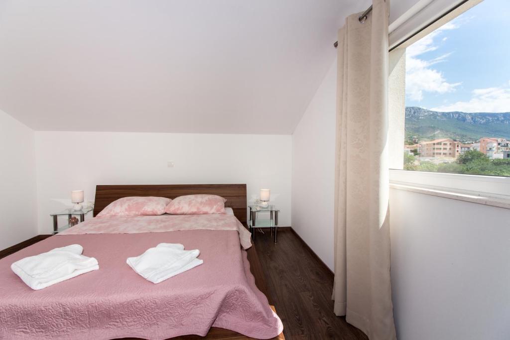 Výhľad na hory alebo výhľad na hory priamo z apartmánu