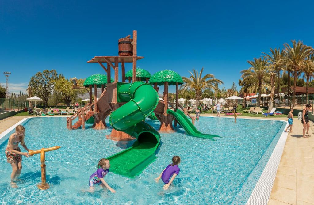 Magic Robin Hood, El Albir – Precios actualizados 2023