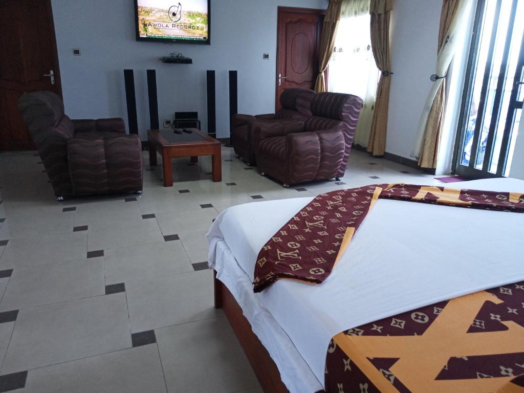 Gallery image of Hotel FR Palace Tourbillon in Cotonou