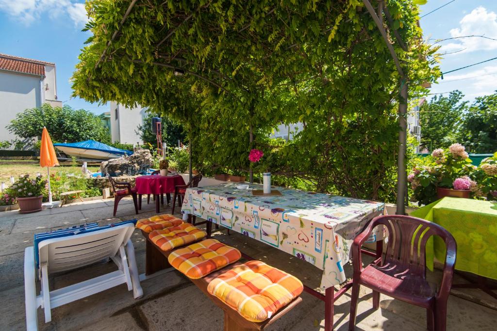 Zahrada ubytování Apartmani EDA ZADAR