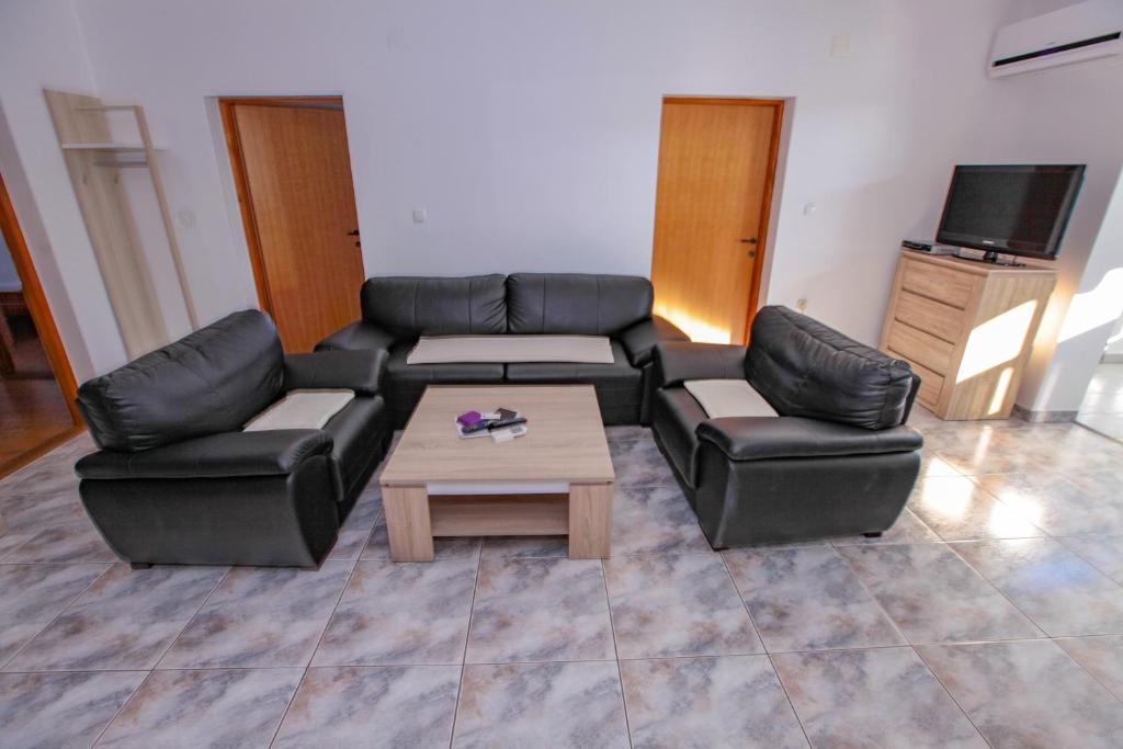 Гостиная зона в Apartments Dinko