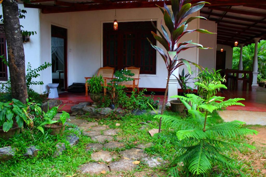 Zahrada ubytování Sigiriya Lahiru Homestay