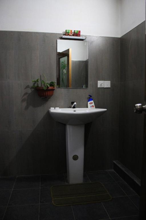 Koupelna v ubytování Sigiriya Lahiru Homestay