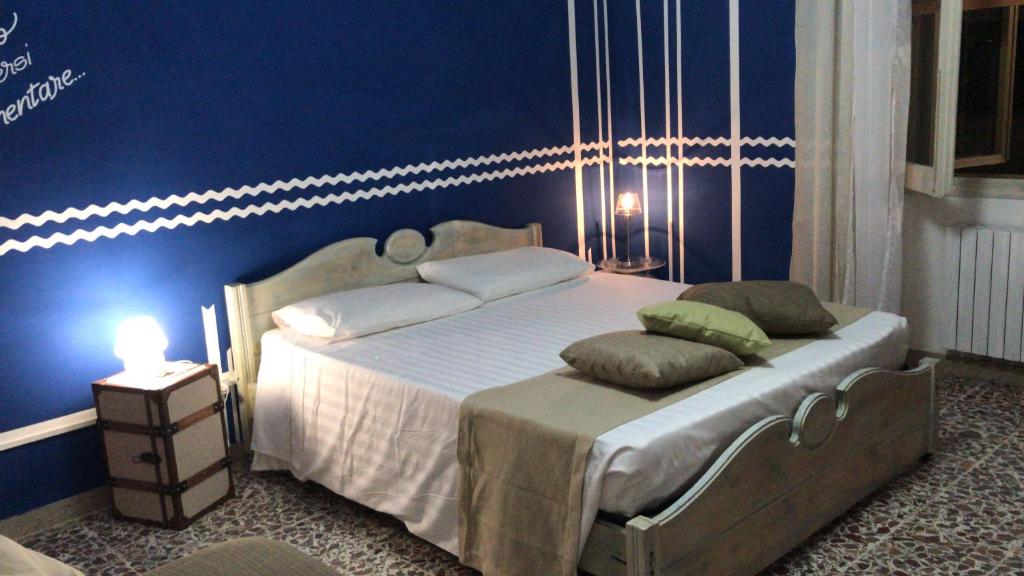 Viale Italia 41: I migliori anni - Chambre Double Avec Salle De Bain Interne Privée