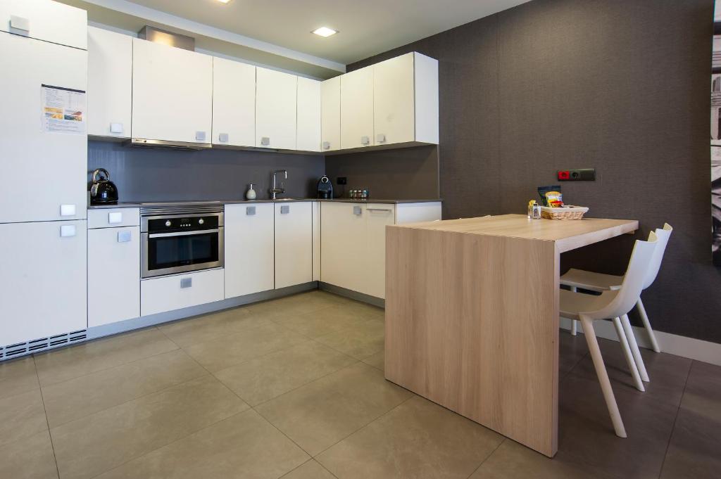 Irenaz Resort Apartamentos - Superior Two-Bedroom Apartment With Terrace