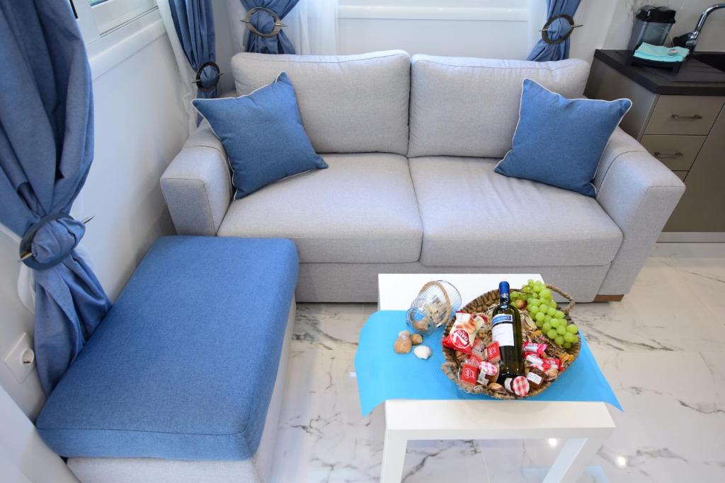 Posezení v ubytování V Luxury Suites Toroni 1