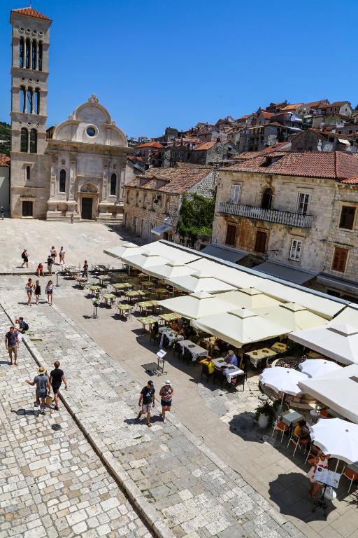 Kolbe Hvar Piazza Apartment