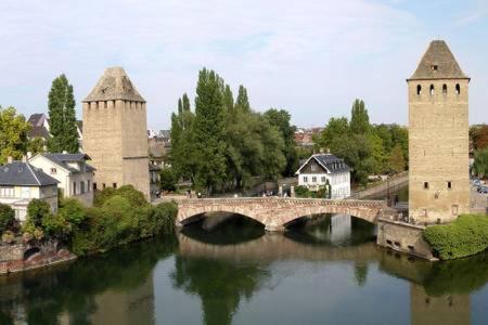 Výhled na řeku, která protéká v blízkosti bed and breakfast