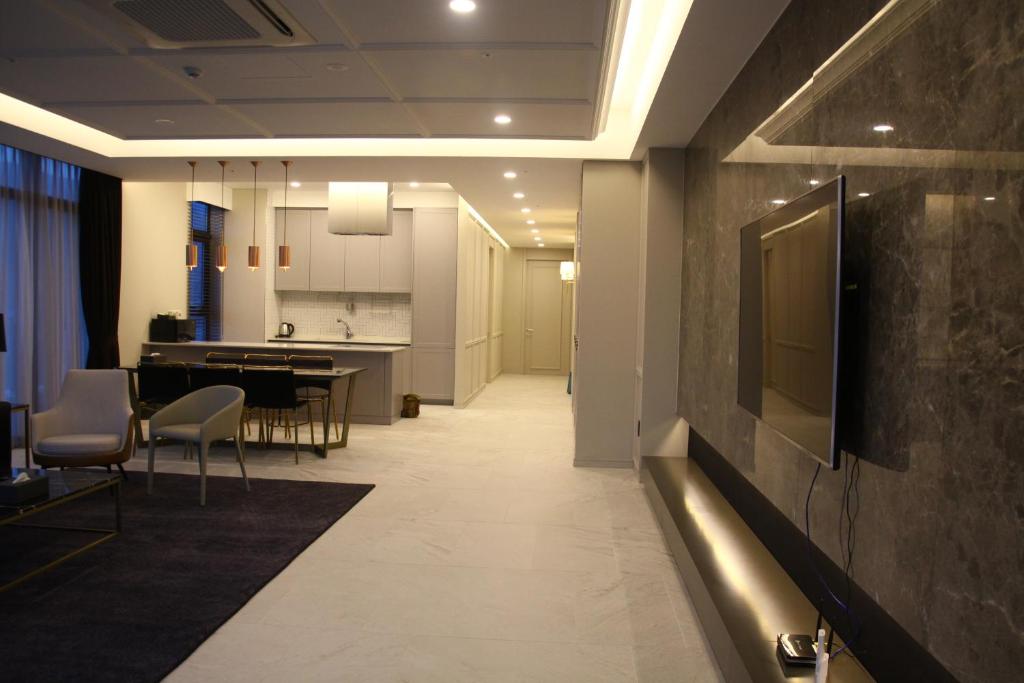 Kuchyň nebo kuchyňský kout v ubytování AM Hotel