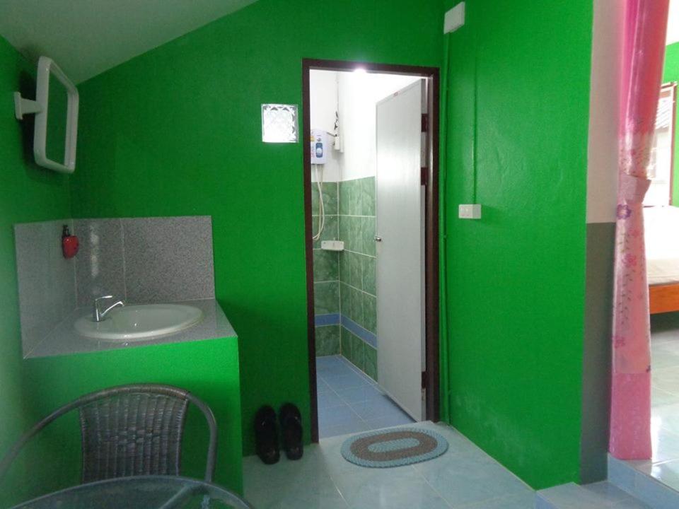 Sarm Mork Guest House - 10