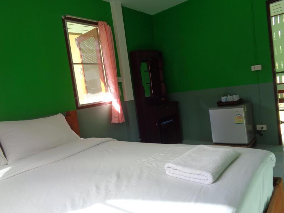 Sarm Mork Guest House - 12