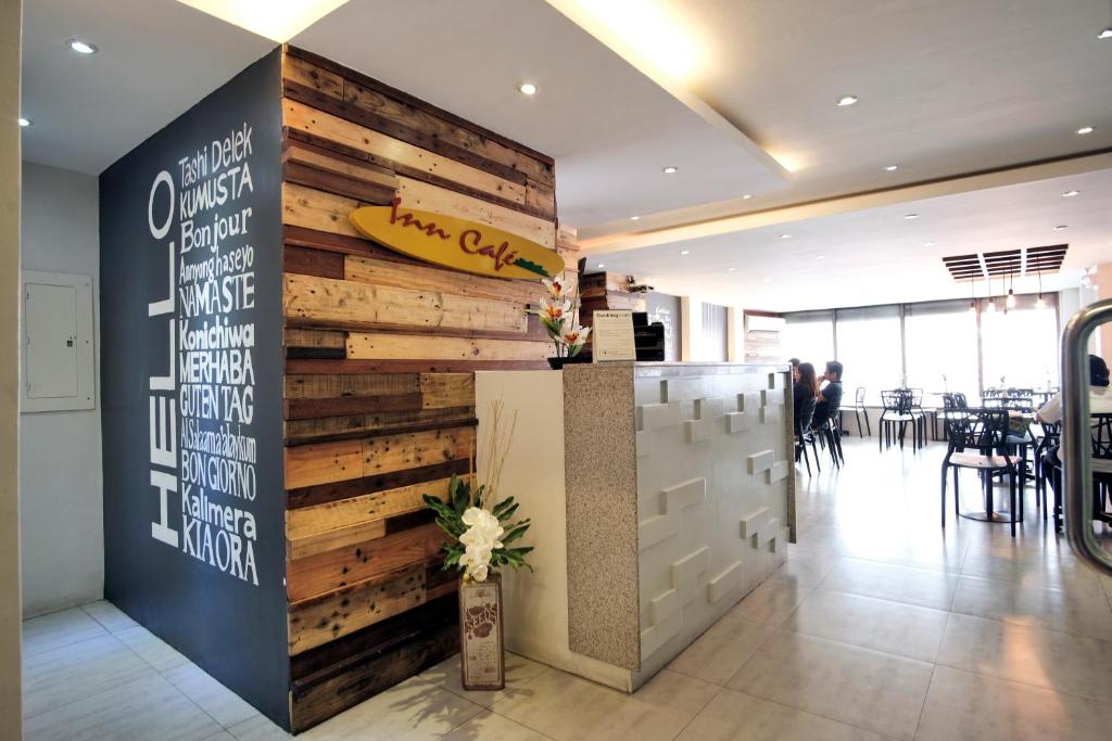 Restaurace v ubytování Fersal Hotel - P. Tuazon Cubao