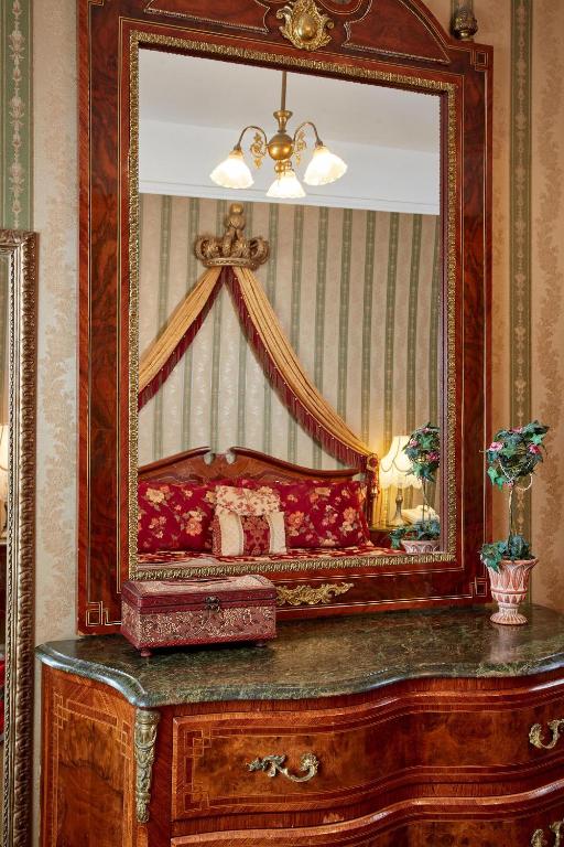 Queen Anne - 