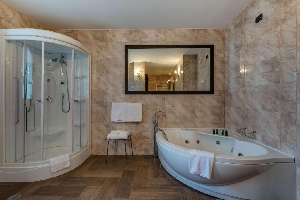 Best Western Hotel Rocca - Suite King Con Bañera De Hidromasaje Y Vestidor
