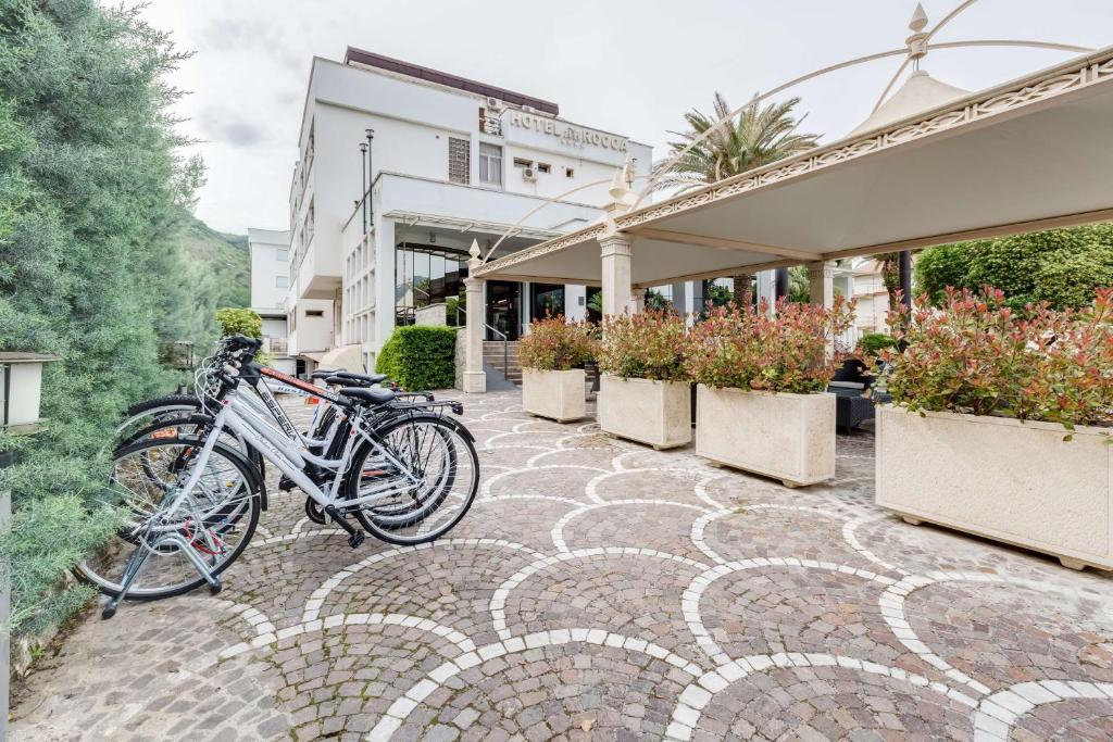 Jízda na kole v ubytování Best Western Hotel Rocca nebo okolí