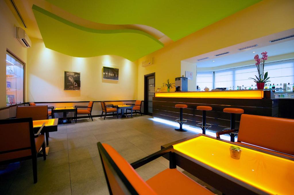 Best Western Crystal Palace Hotel - Resim 11