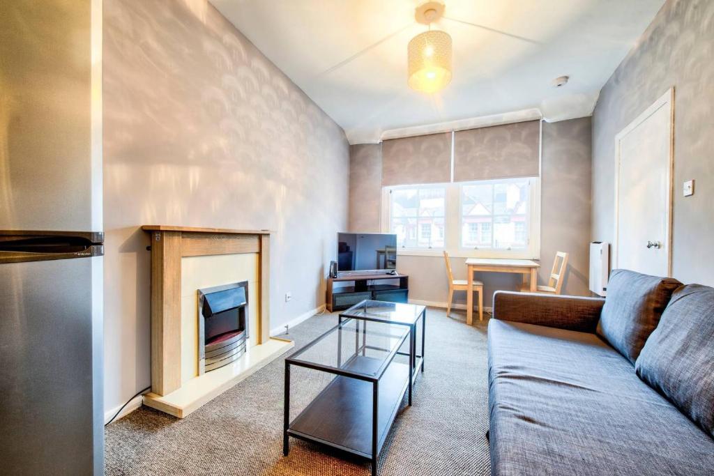 ALTIDO Apartment by Edinburgh Castle
