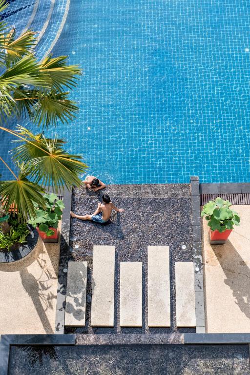 Bazén v ubytování Deevana Plaza Phuket - SHA Extra Plus nebo v jeho okolí