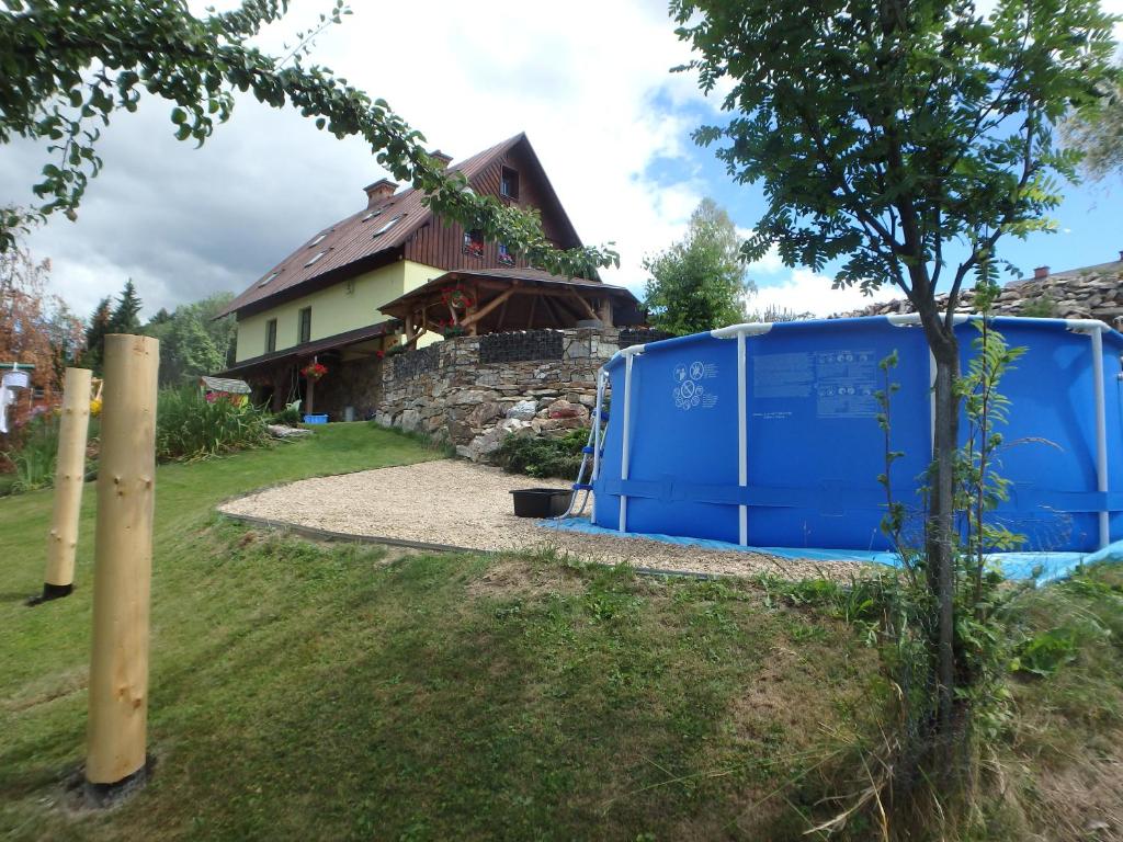 Zahrada ubytování Apartments Večerník Rokytnice