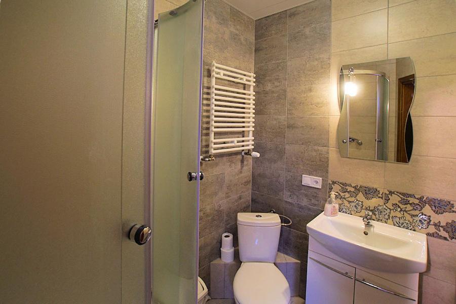 Noclegi Azyl - Double Room With Private Bathroom