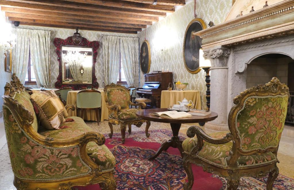Posezení v ubytování Relais Alberti