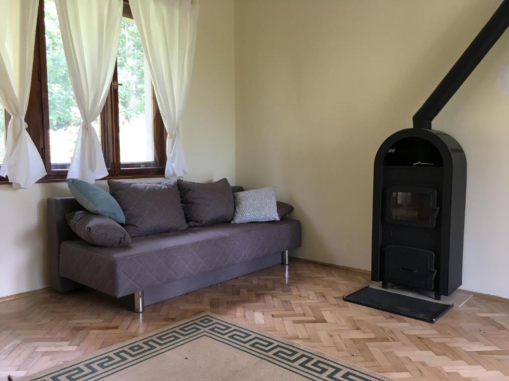 A seating area at Csillagkert Vendégház
