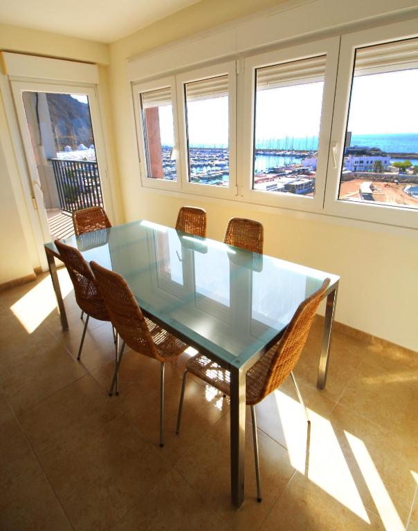 Zdjęcie z galerii obiektu Expoholidays - Apartamentos en primera linea w mieście Aguadulce