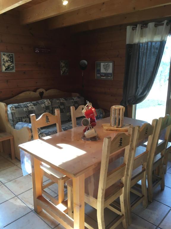 Posezení v ubytování chalets de la Soyotte