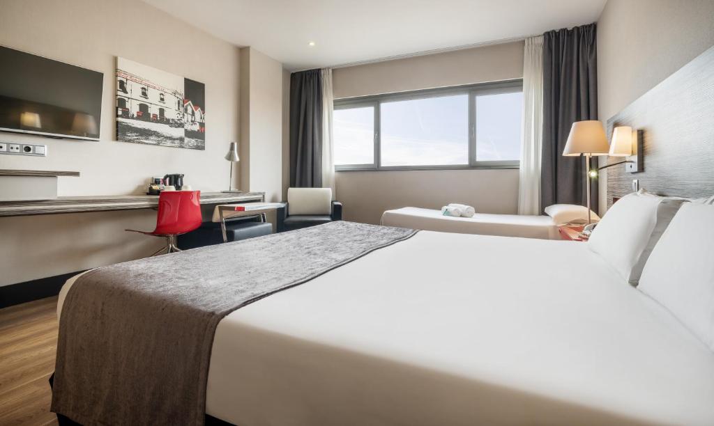 Ilunion Barcelona - Habitación Doble O Gemela (2 Adultos + 1 Niños)