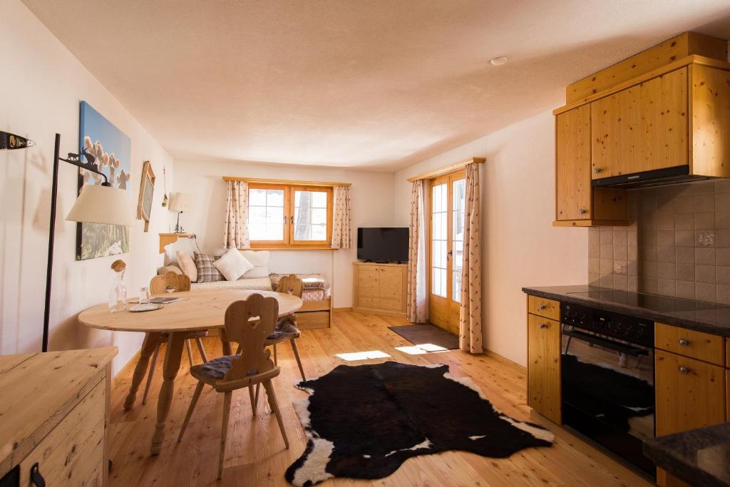 TV a/nebo společenská místnost v ubytování Hotel Madrisajoch