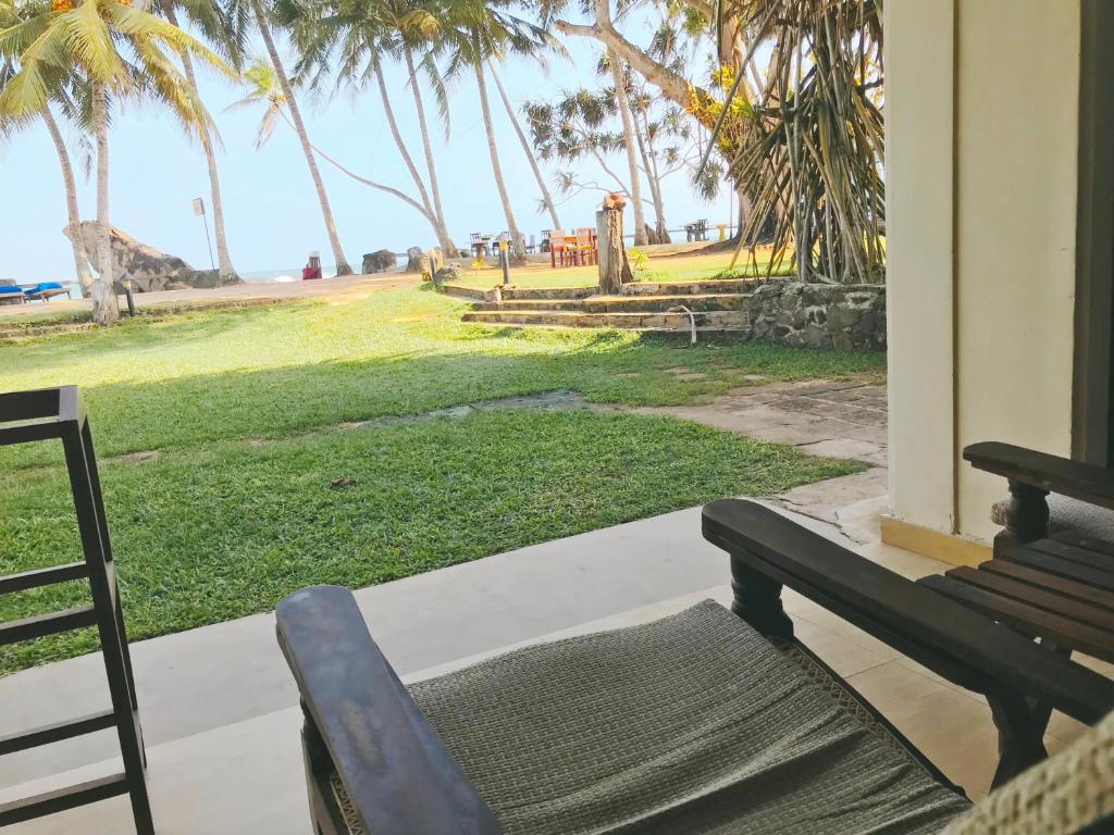 Zahrada ubytování Sri Gemunu Beach Resort