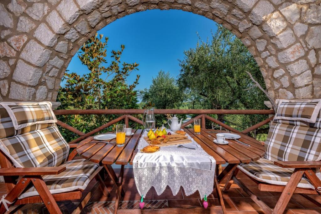 Fotografie z fotogalerie ubytování ORFEAS Villa v destinaci Méson Yerakaríon