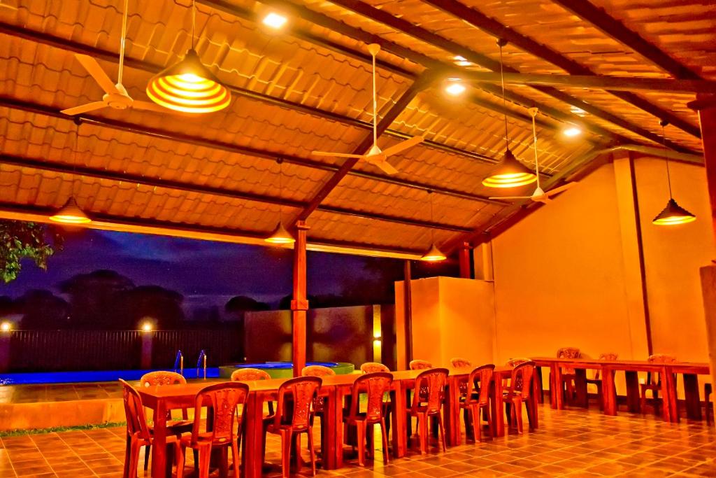 Restaurace v ubytování Green View Resort - Anuradhapura