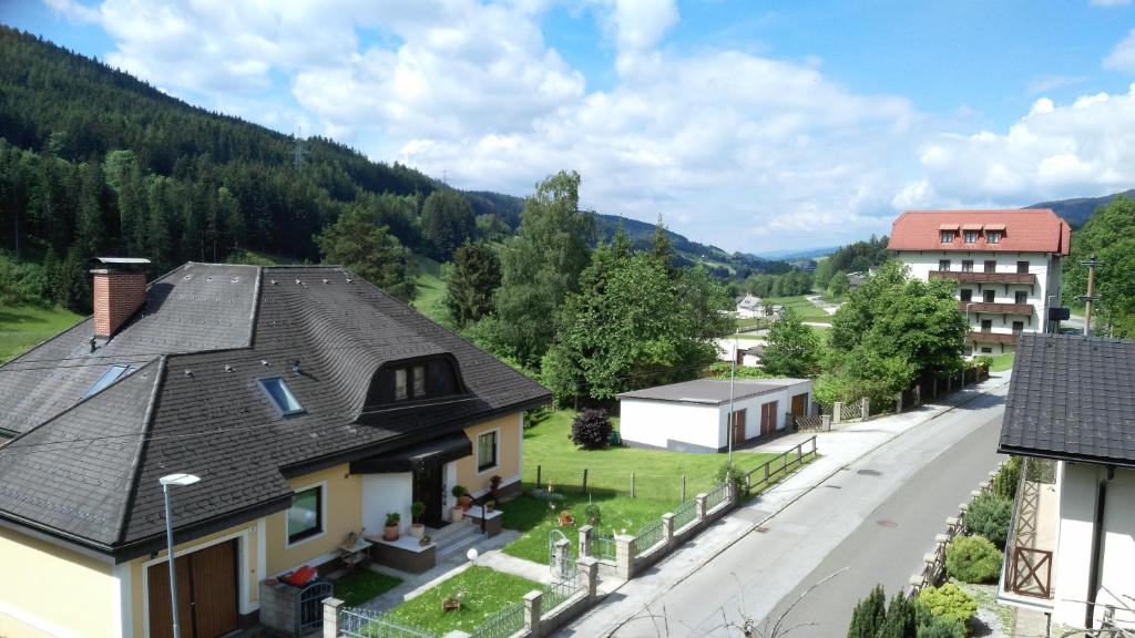 Nespecifikovaný výhled na hory nebo výhled na hory při pohledu z apartmánu