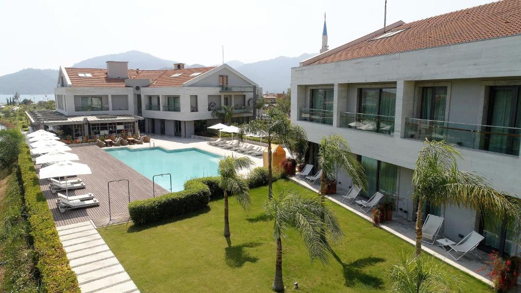 Nespecifikovaný výhled na hory nebo výhled na hory při pohledu z hotelu