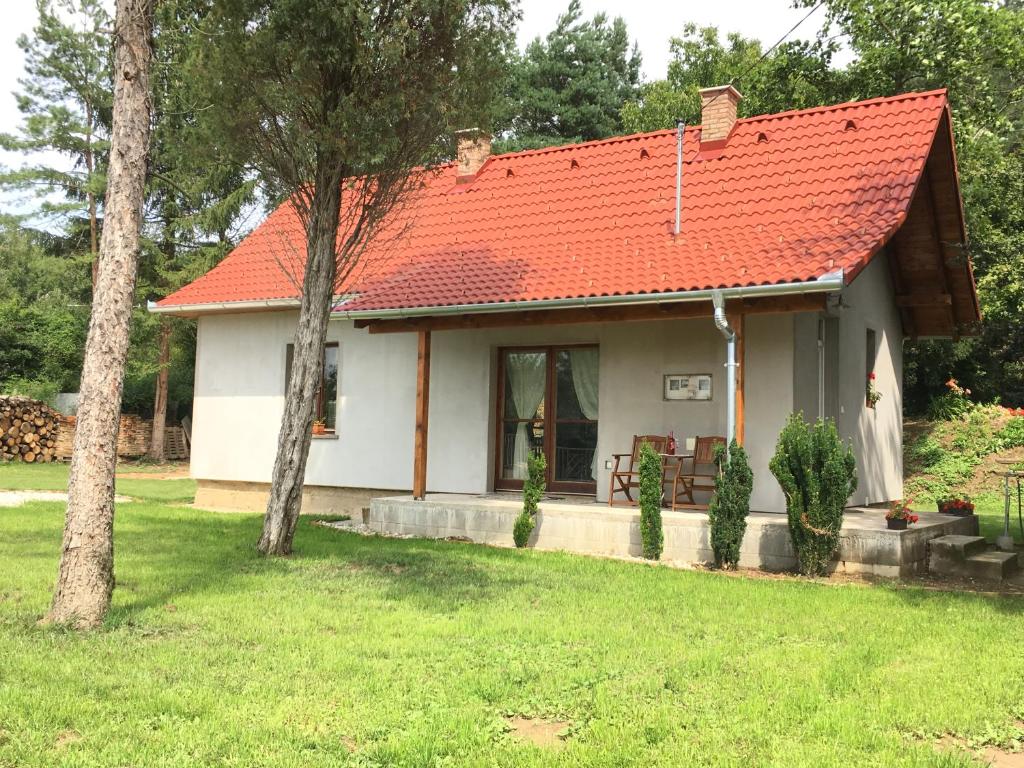 A garden outside Csillagkert Vendégház