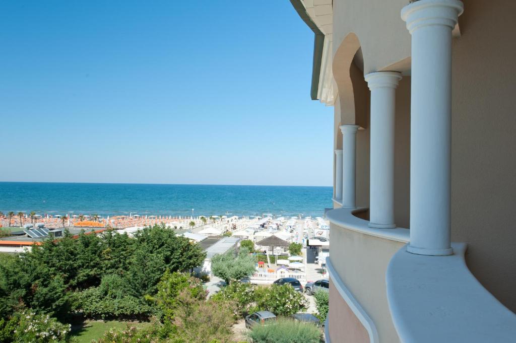 Nespecifikovaný výhled na moře nebo výhled na moře při pohledu z hotelu